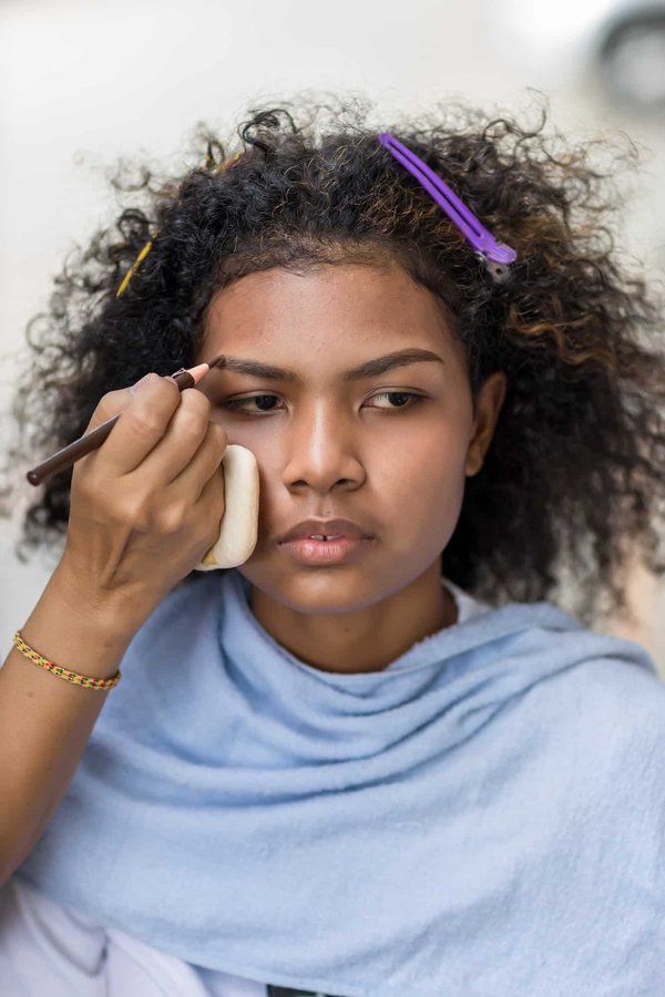 Comment choisir les bons cosmétiques pour les sourcils ?