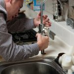 Les meilleurs moyens pour un plombier de fidéliser ses clients