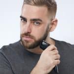 La coiffure à domicile idéale pour réussir son brushing sur cheveux courts et mi-longs